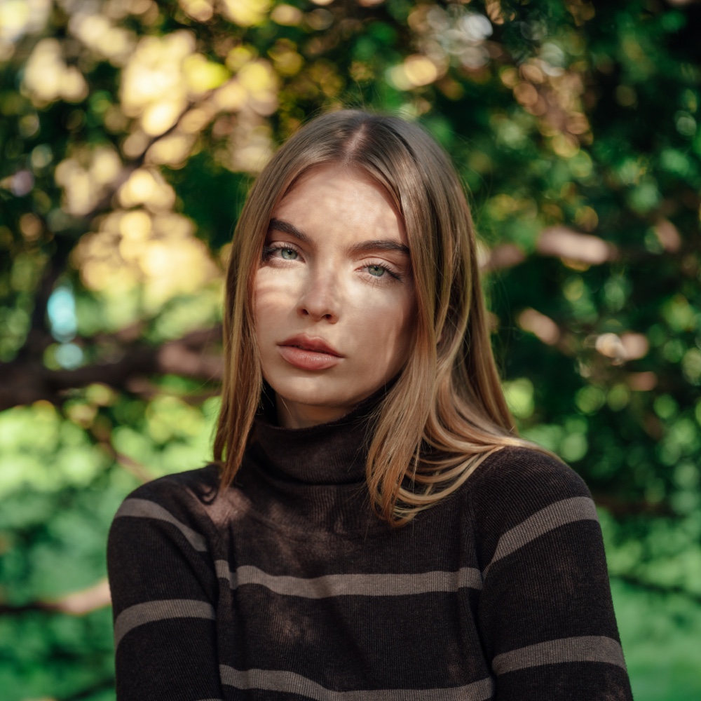 Portrait Nikon D7500 Deals Nikon D7500 With 18-140mm Lens