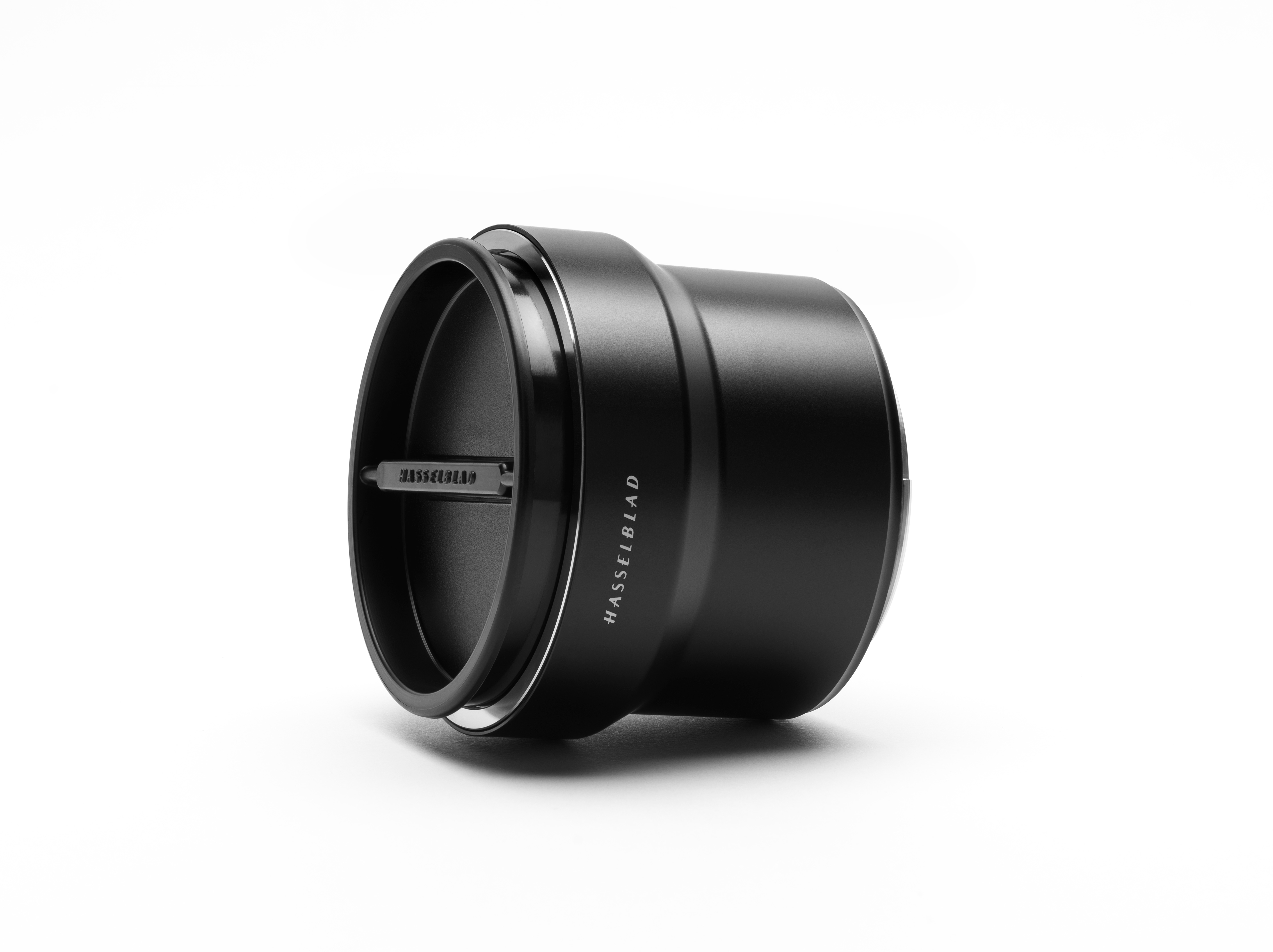 Hasselblad 150mm CF  xv 付 HASSELBLAD XV LENS ADAPTER EXPANDS CAPABILITIES OF MEDIUM FORMAT